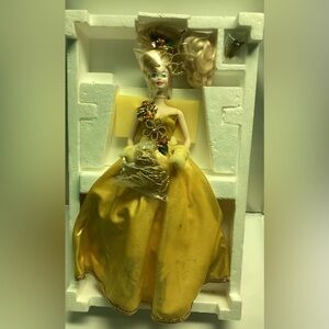 Mattel BARBIE GOLD SENSATION Porcelain Doll  1993 Limited Edit  with box